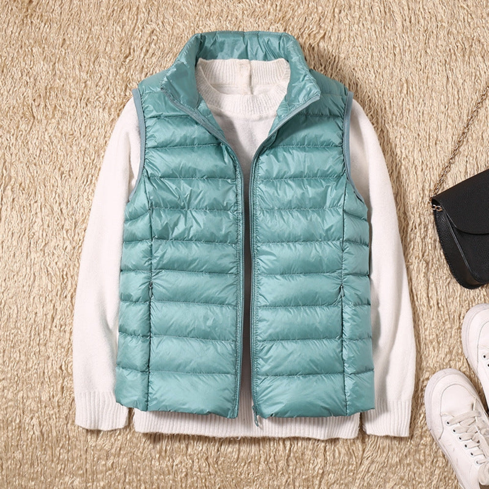 Natasha – Elegant cardigan with front zipper and secure pockets