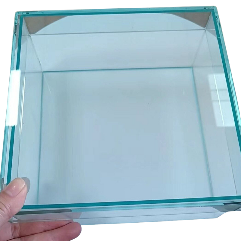 ClearNest – Scatola Portaoggetti Acrilica Colorata con Coperchio e Design Impilabile