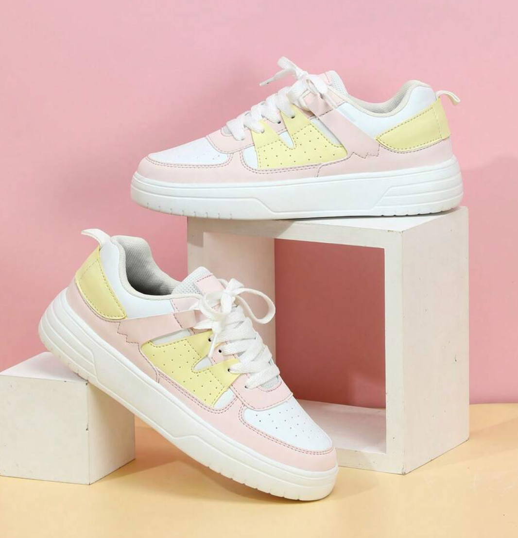 Valeen - Lightweight Sneakers with a Cute Pastel Palette
