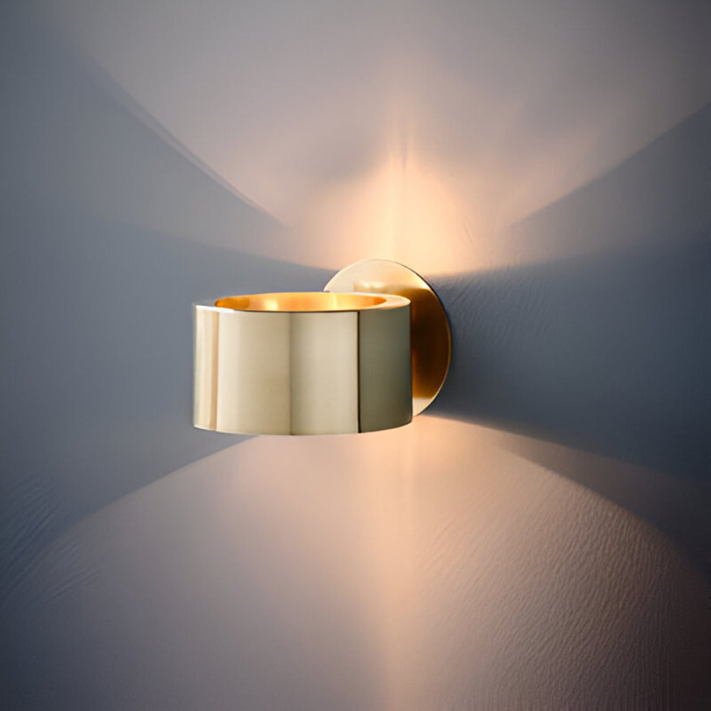 DecoBeam – Lampada da parete con struttura in ferro e finitura dorata