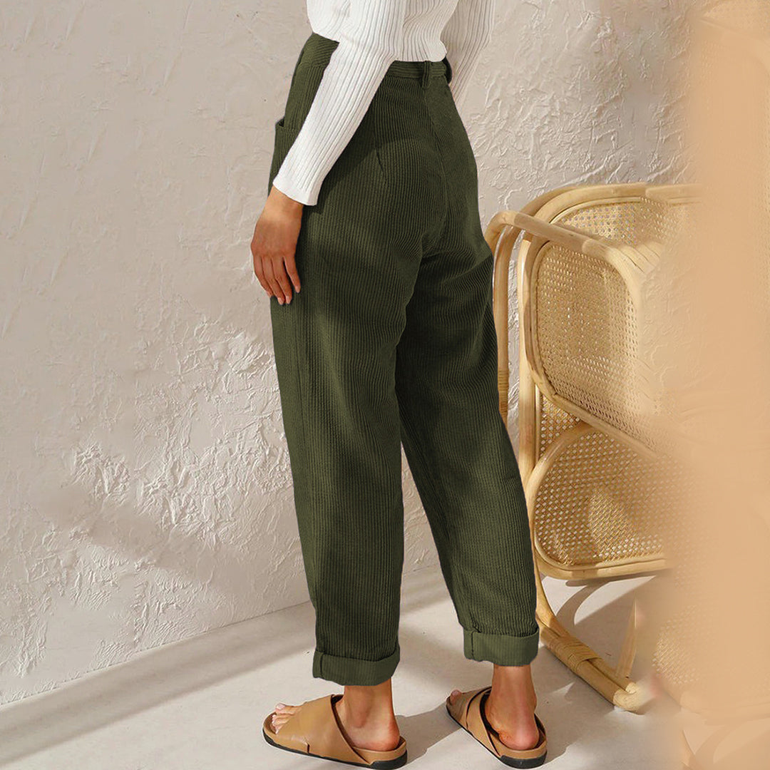 Annika - Relaxed corduroy pants with high waist and pockets
