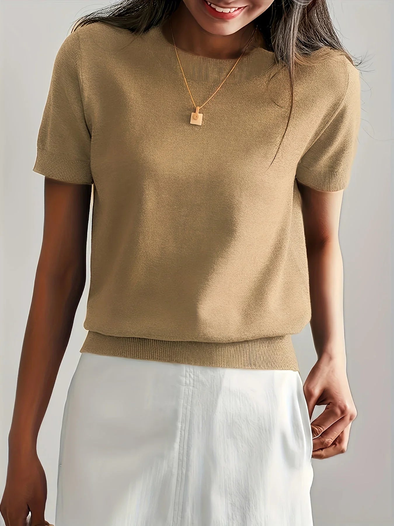Luvora - Elegante maglione con maniche corte e scollo rotondo