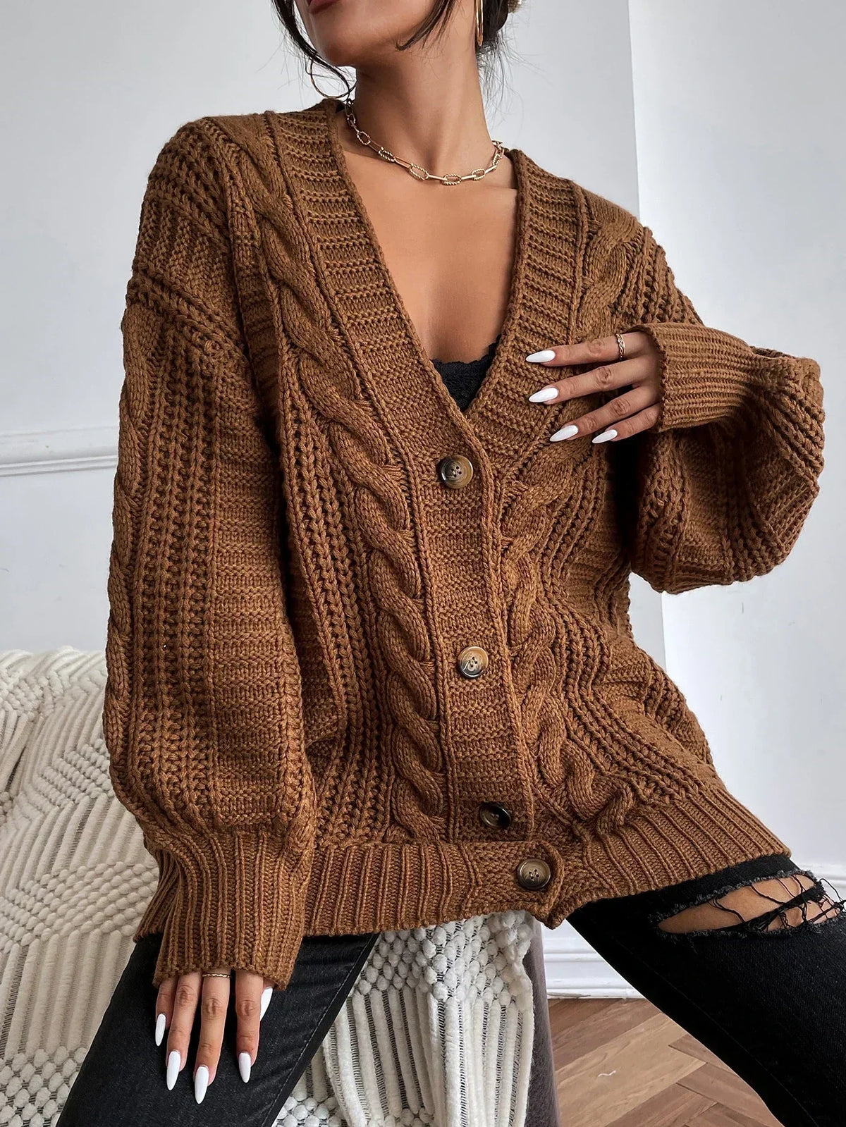 Braidley - V-Neck Cardigan with Braided Pattern