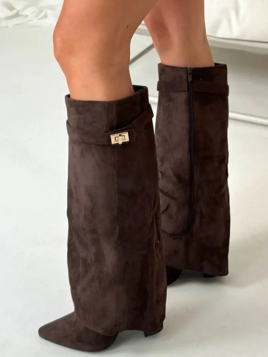 Norqevia – Kotníkové boty s designem ke kolenům