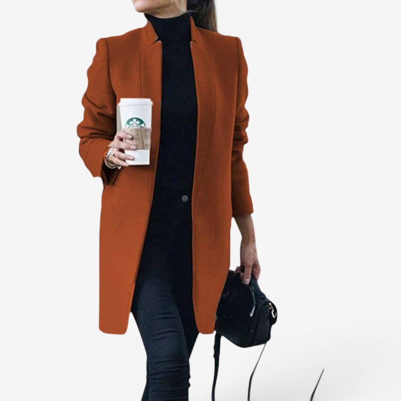 Cappotto donna con collo a revers e maniche lunghe