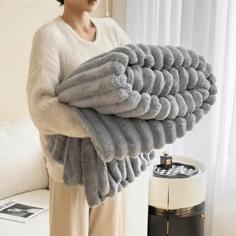 CozyLux - Soft Blanket with Textured Pattern for Ultimate Comfort