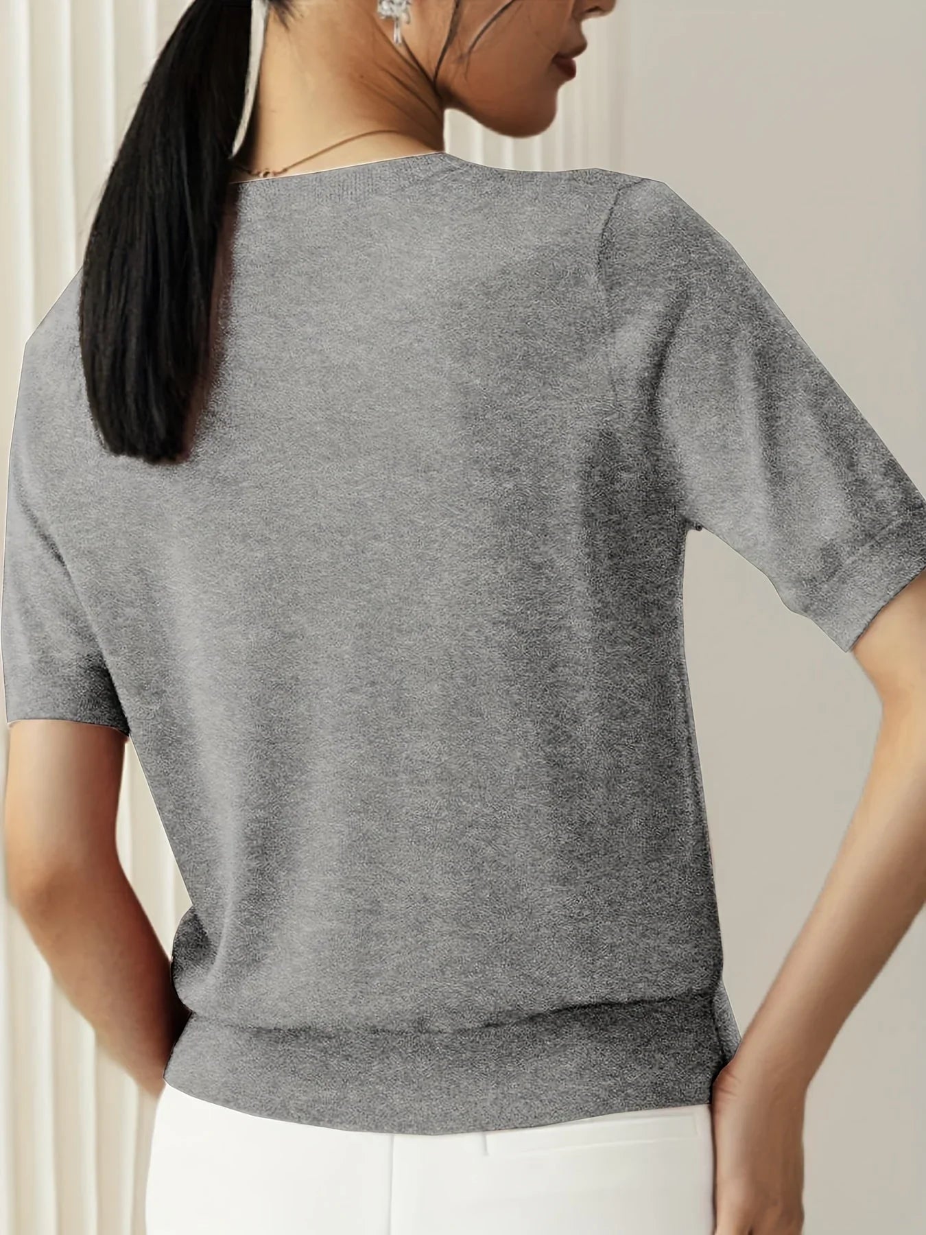 Luvora - Elegante maglione con maniche corte e scollo rotondo