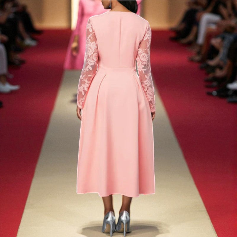 Julia – Robe midi à encolure carrée et manches longues en dentelle