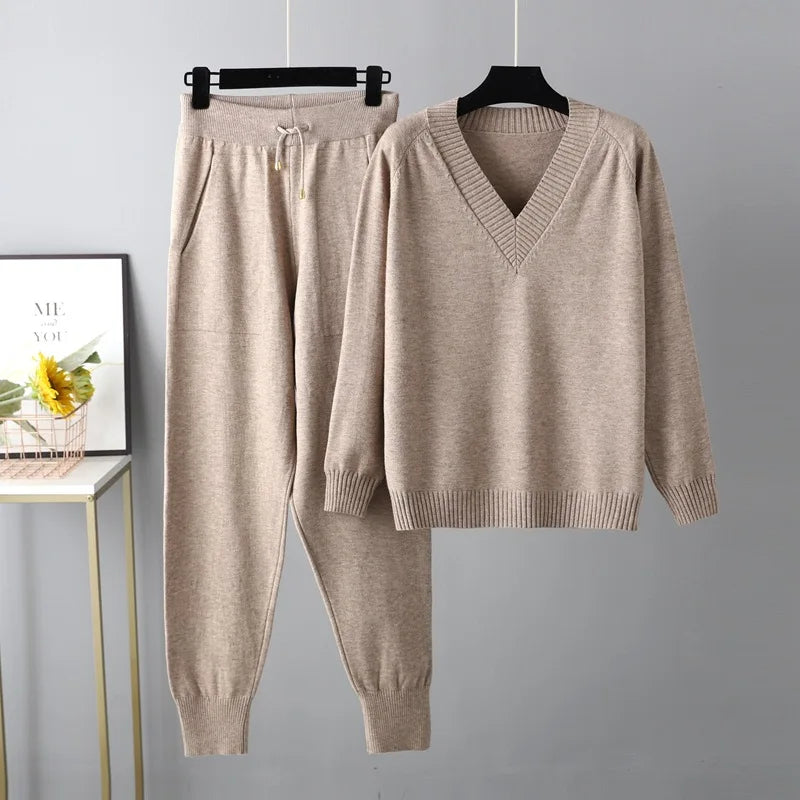 Sofie - Pulover confortabil cu decolteu în V și pantaloni eleganți cu buzunare