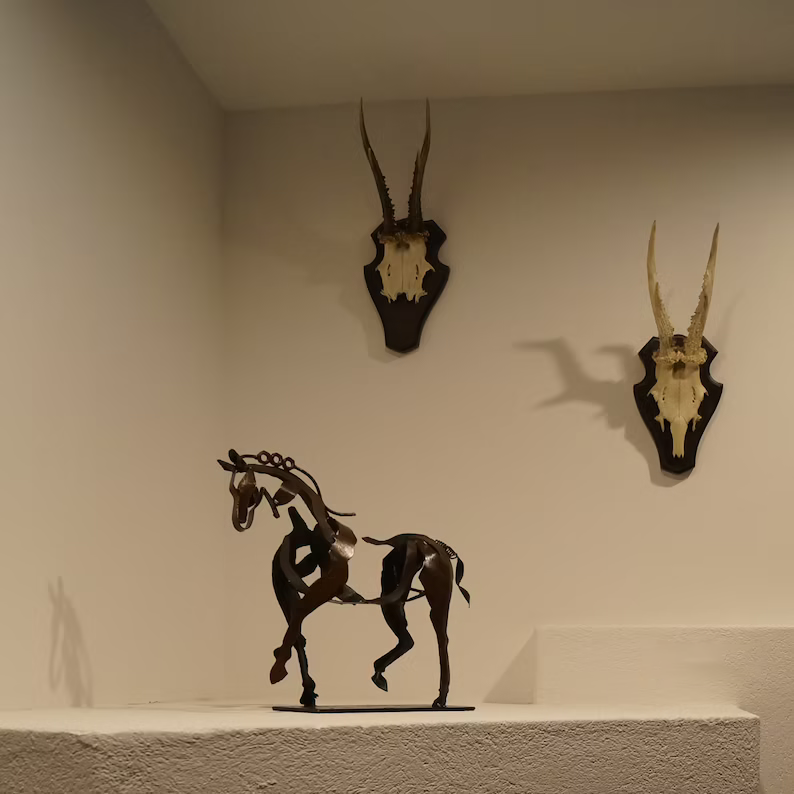 HorseAura - Scultura artigianale in metallo di cavallo per amanti dei cavalli