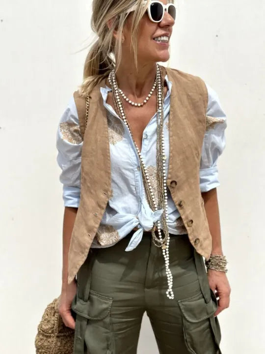 Eva – Gilet à boutons sur le devant avec deux poches pratiques