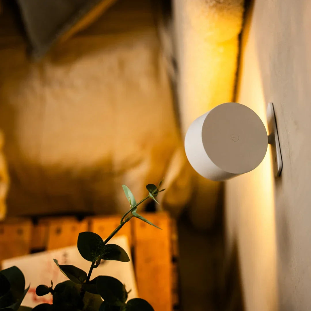 Glowaxis - Lámpara de pared magnética con cabezal giratorio de 360°