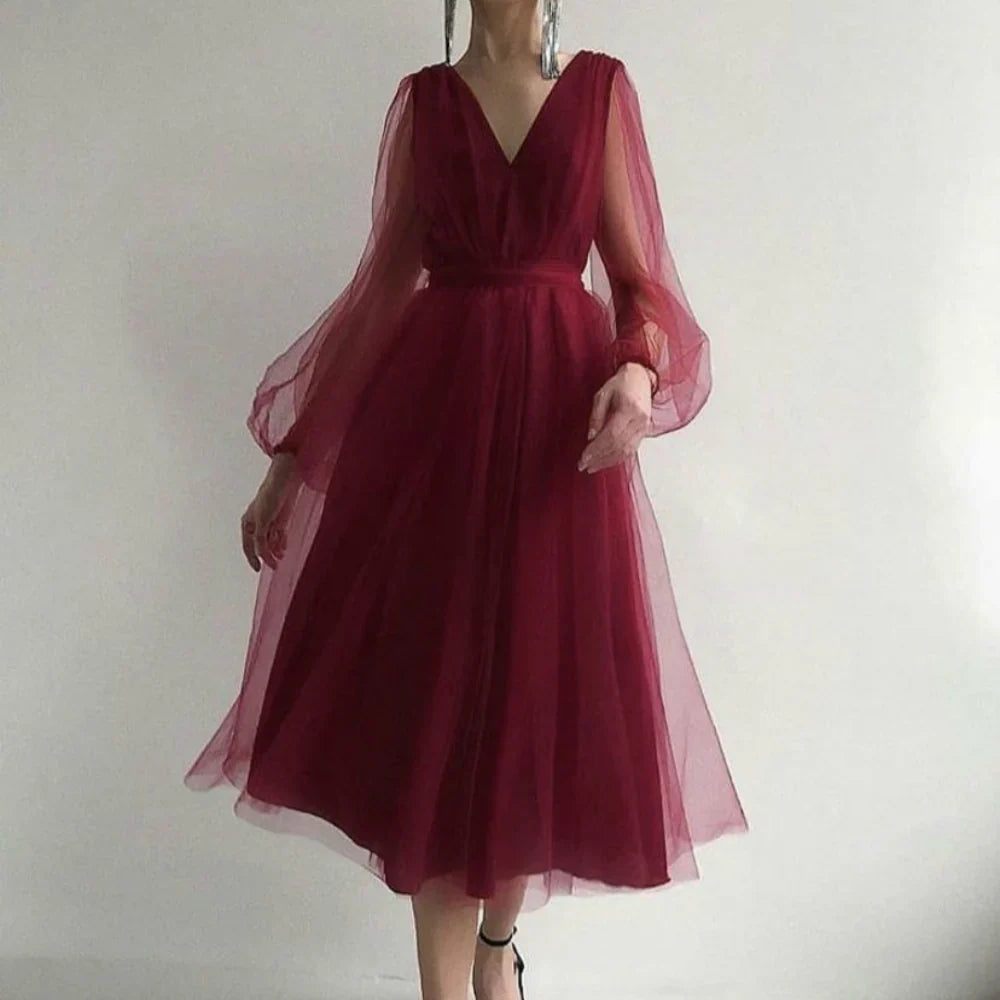 Noa - Elegantní midi šaty s poloprůhledným designem