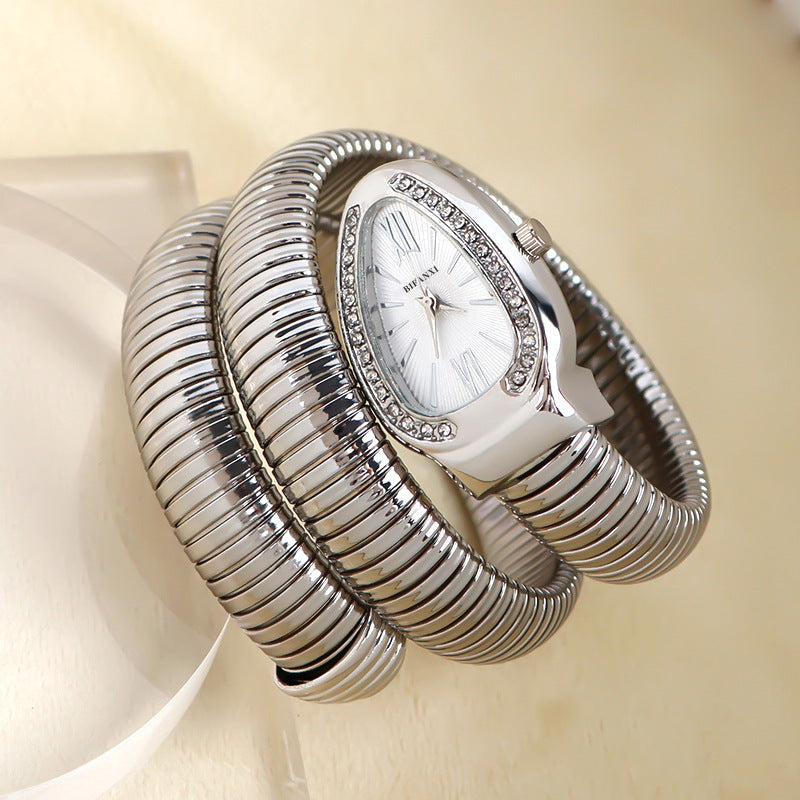 Genevieve - Elegant Women's Quartz Watch with Unique Bracelet Design