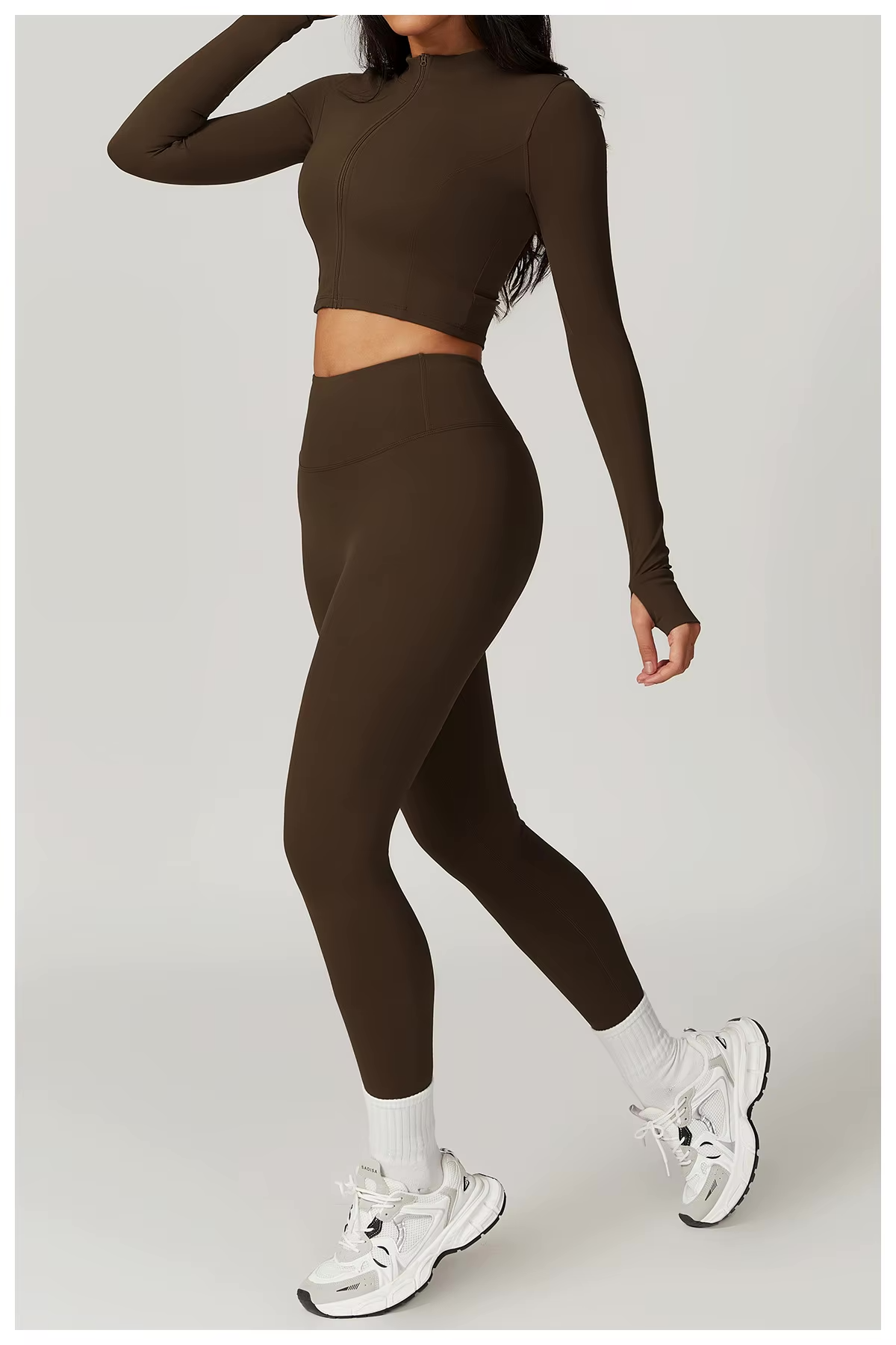 Nova – Ensemble d’entraînement trois pièces stylé avec haut zippé