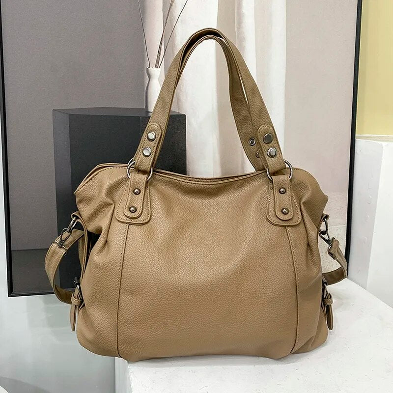 Althea – Borsa capiente con design snello e elegante