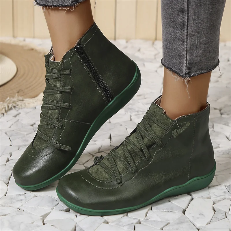Alana - Lightweight non-slip boots with side zipper