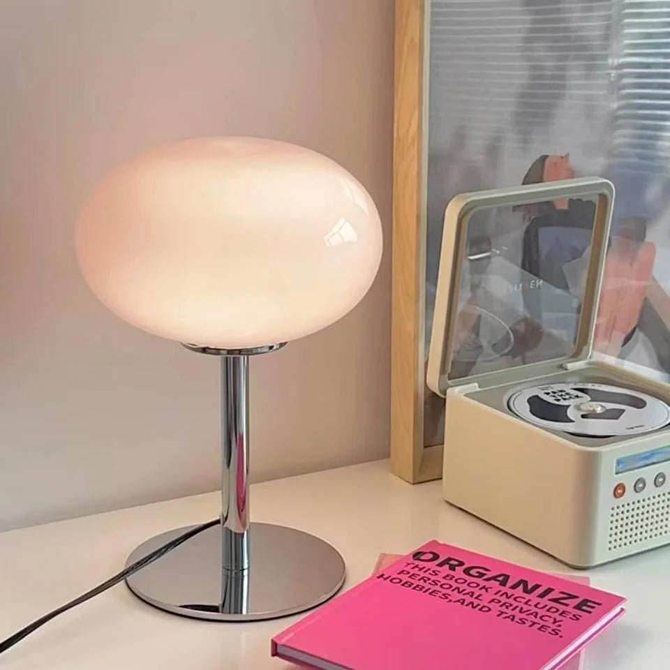 GleamGlow - Lampă de masă modernă cu abajur oval din sticlă și design elegant