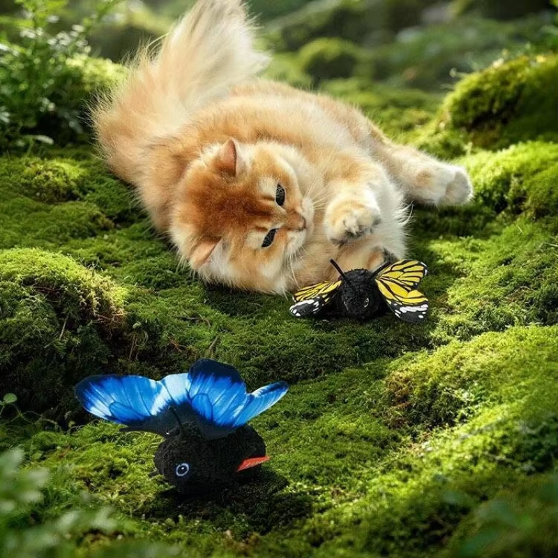 Juguete automático para gatos FlutterPaws con mariposa aleteante y sensor de movimiento