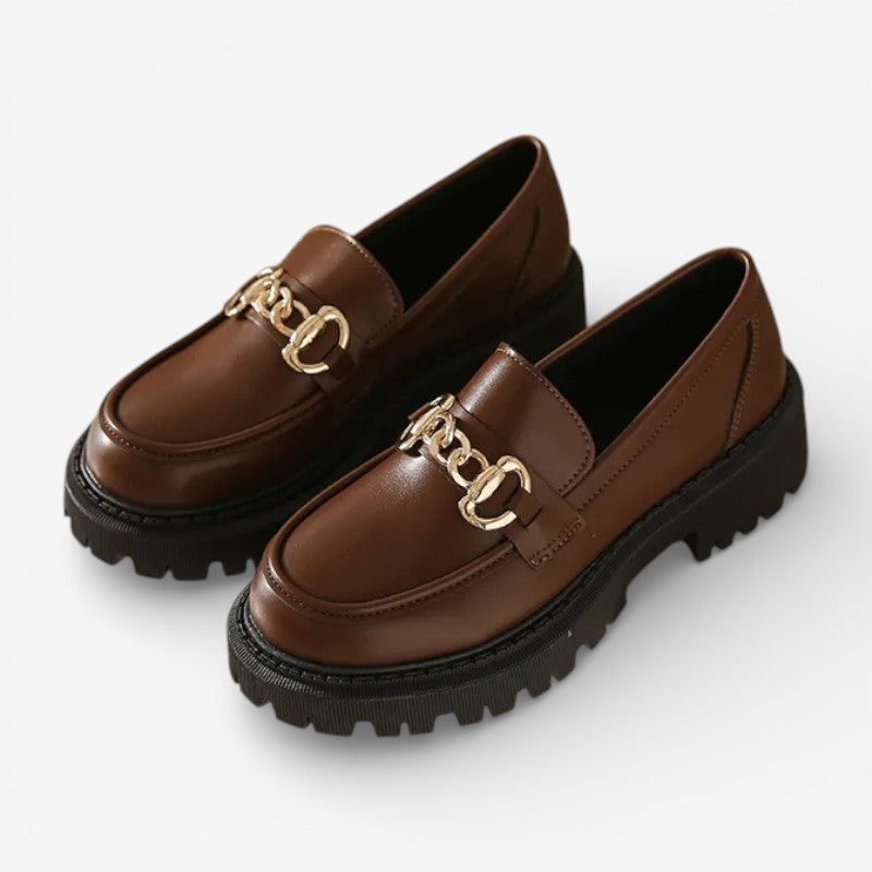 Mirela – Scarpe con suola spessa antiscivolo e punta tonda | Facili da indossare e supporto stabile | Design semplice per tutti i giorni | Taglie 35–40 | Nero, Bianco, Marrone