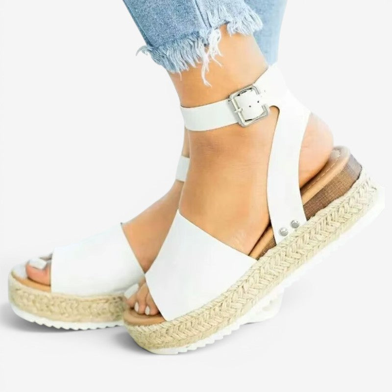 Sandali con tacco largo e cinturino da donna