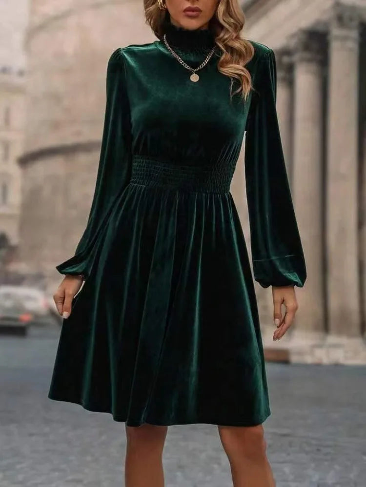 Selene - Elegant turtleneck dress with lantern sleeves and flattering fit