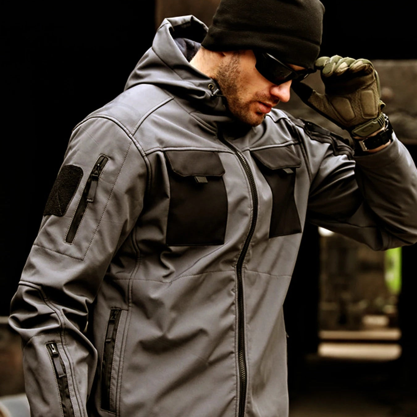 Adam - Elegante Jasje Met Lange Mouwen en Capuchon en Meerdere Zakken