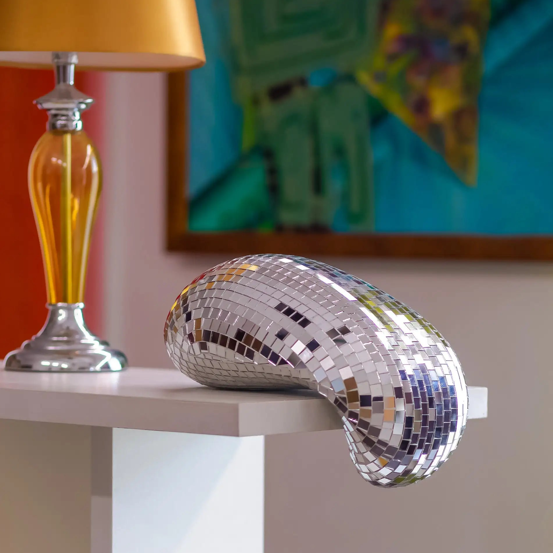 GlowMelt - Pezzo decorativo fatto a mano con piastrelle a mosaico riflettenti