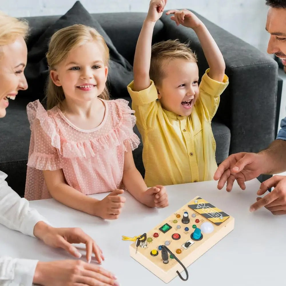 SwitchBright - Tableau de jeu Montessori interactif à LED pour maternelles