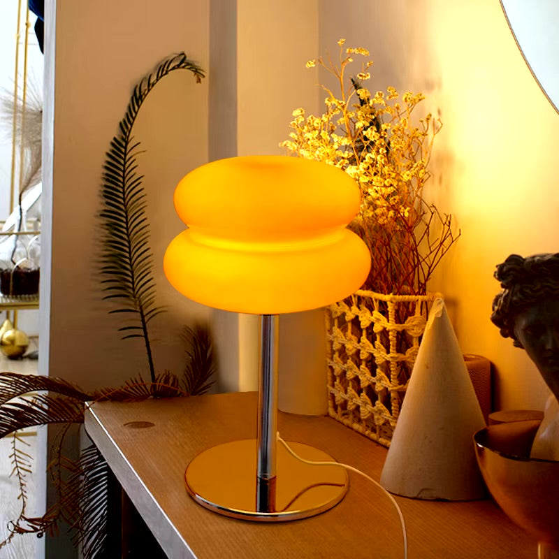 MiraCloud - Retro-inspired table lamp with a soft, cloud-like glow
