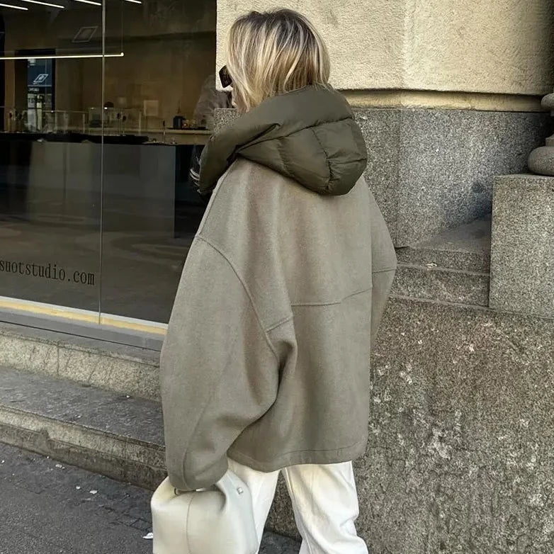 Emma - Sleek Hoodie Jacket for Modern Refinement
