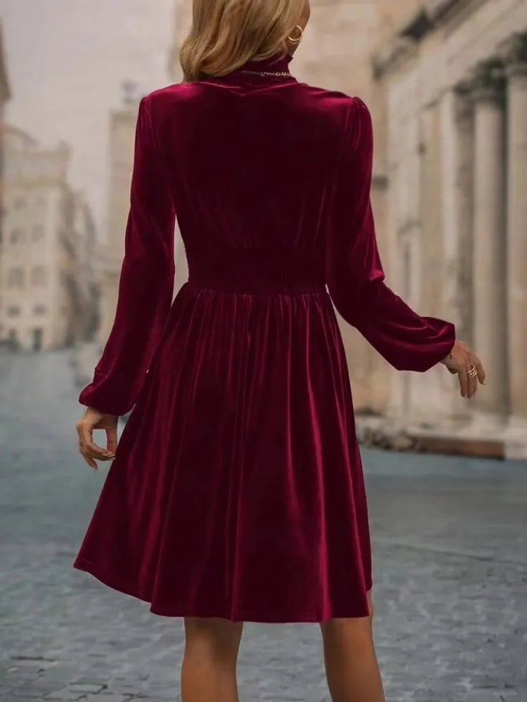 Selene - Elegant turtleneck dress with lantern sleeves and flattering fit
