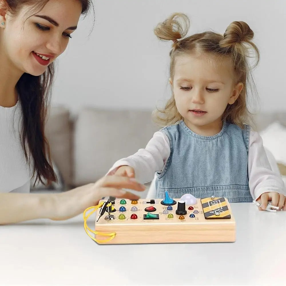 SwitchBright - Tableau de jeu Montessori interactif à LED pour maternelles