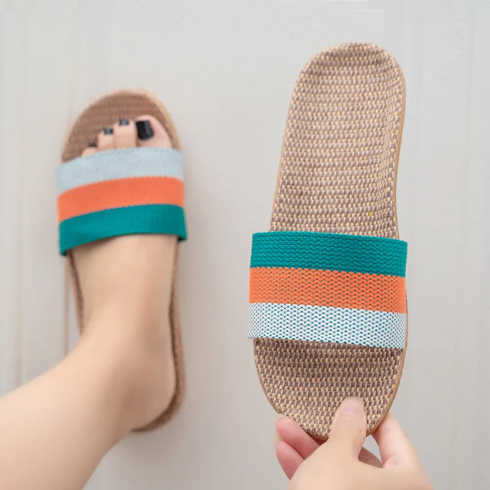 Fiona - Lightweight slippers with flat sole and relaxed comfortable fit