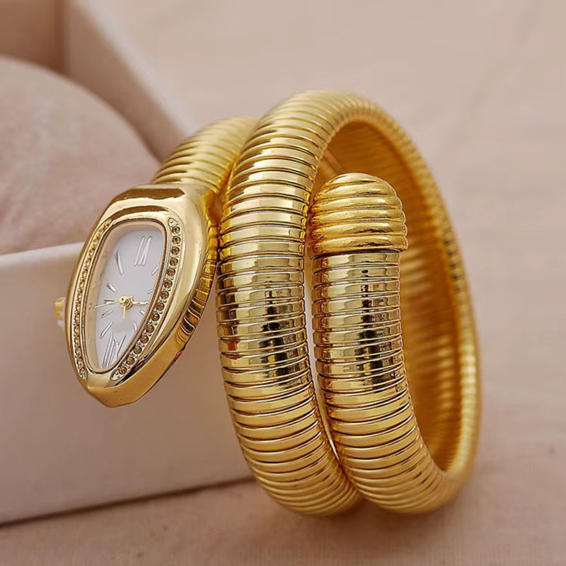 Wristelle – damski zegarek-bransoletka z motywem węża, zawijany, z mechanizmem kwarcowym