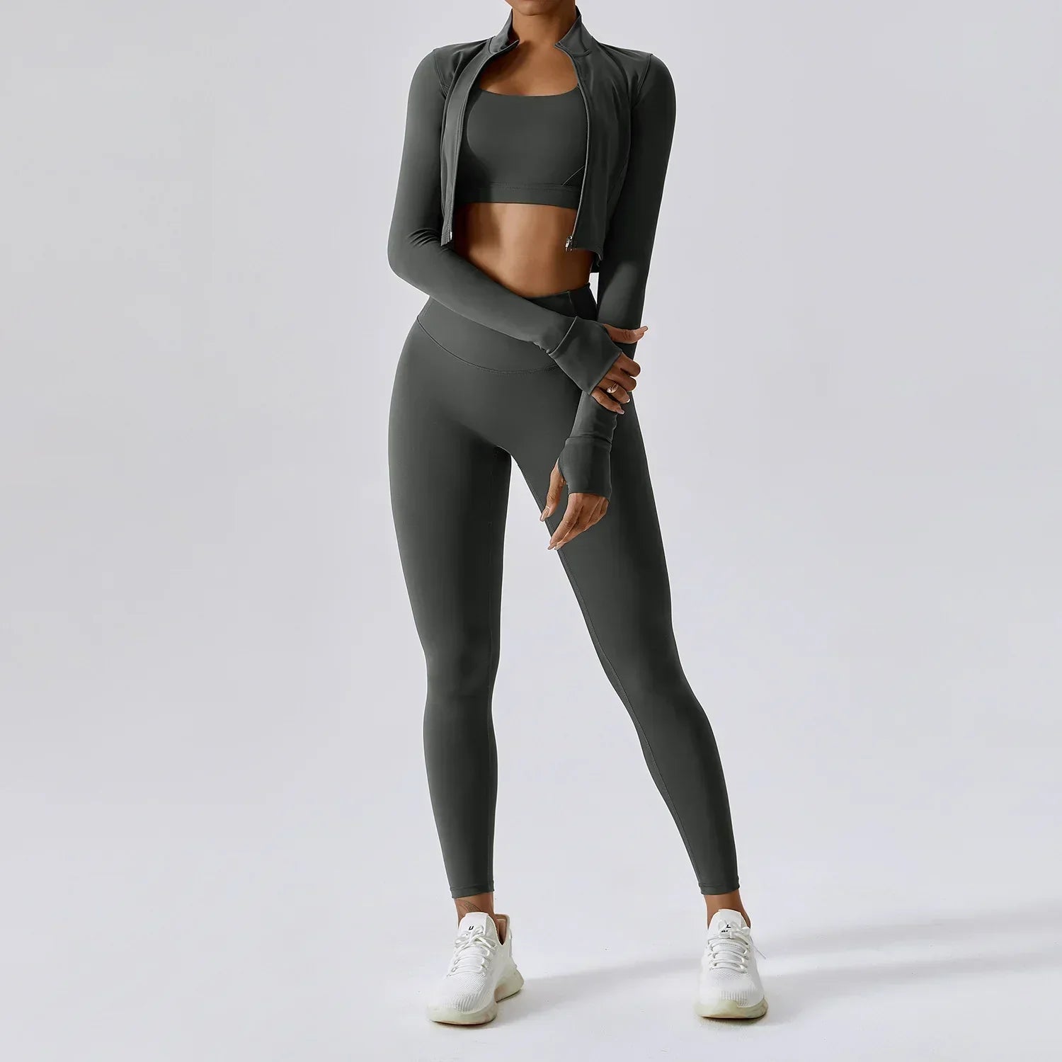 Nova – Ensemble d’entraînement trois pièces stylé avec haut zippé