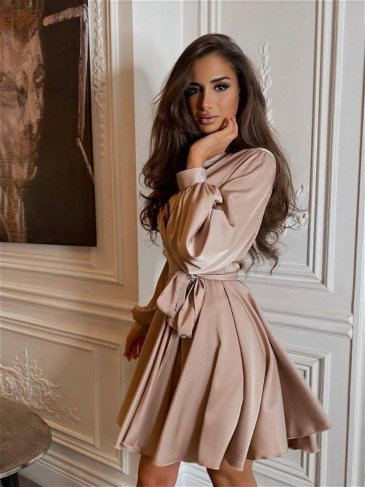 Sascha - Feminine satin dress with perfect above-the-knee cut