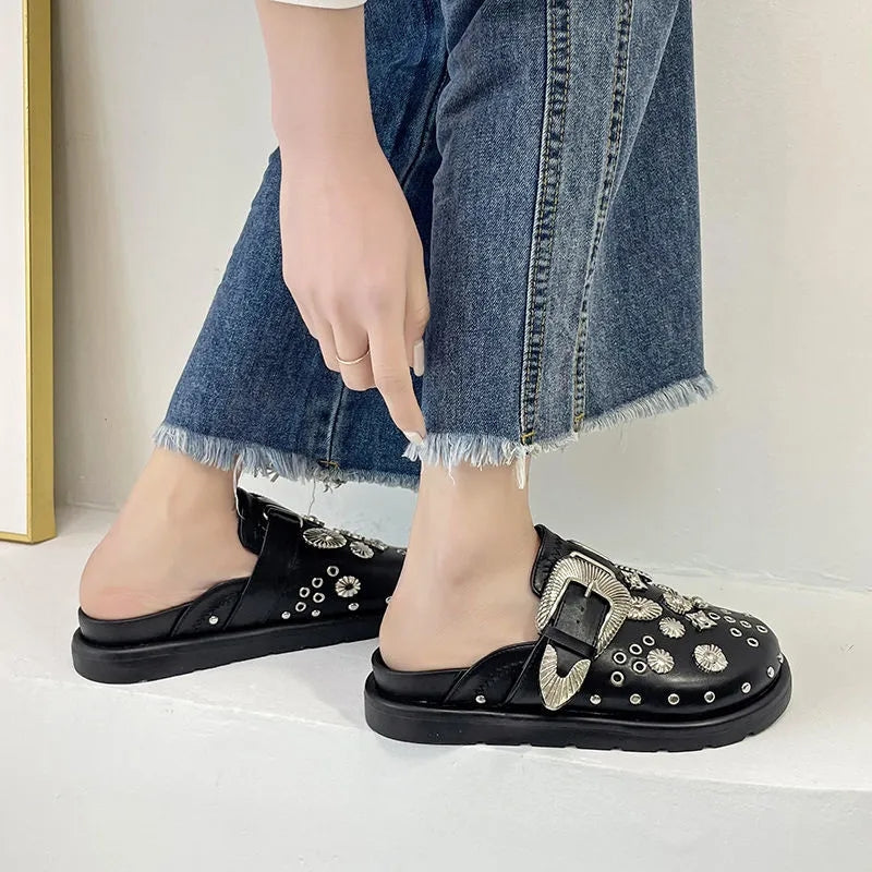 Isla – Slip-On Slippers with Spaced and Cushioned Sole