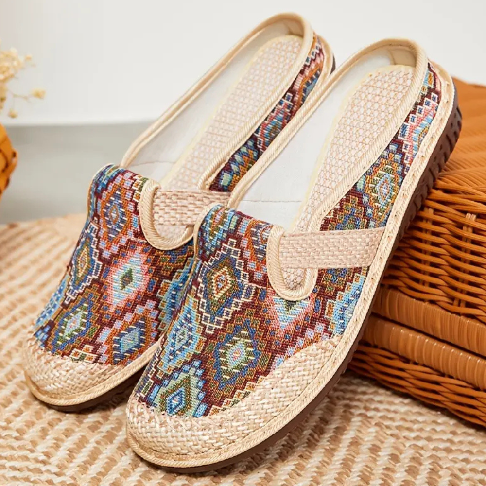 Monique - Chaussures slip-on à motif géométrique à la mode