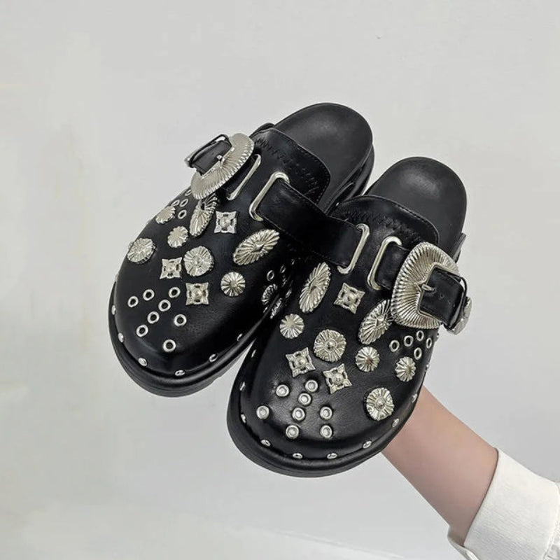 Isla – Slip-On Slippers with Spaced and Cushioned Sole
