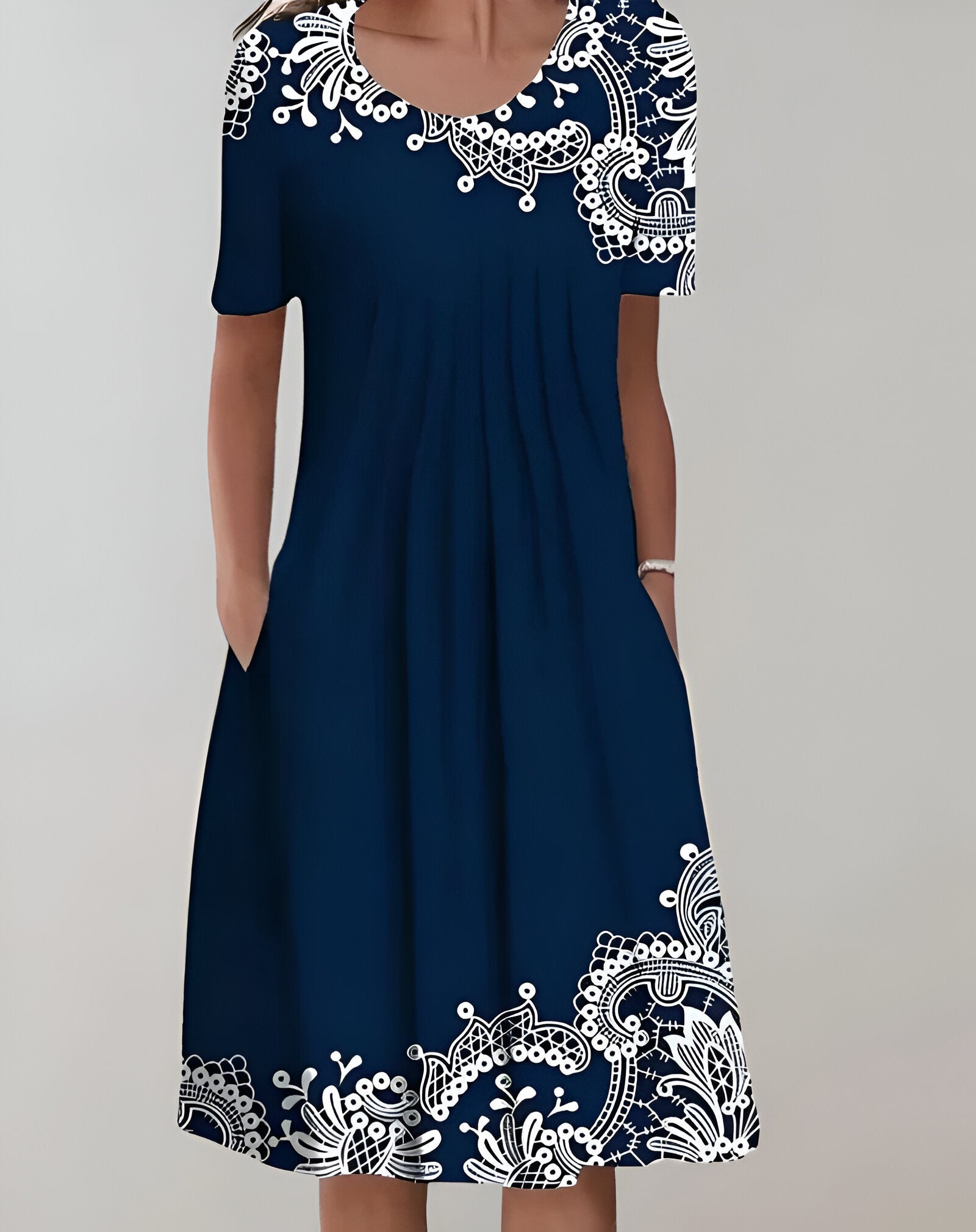 Mia – Elegant Printed A-line Dress with Short Sleeves and Round Neckline