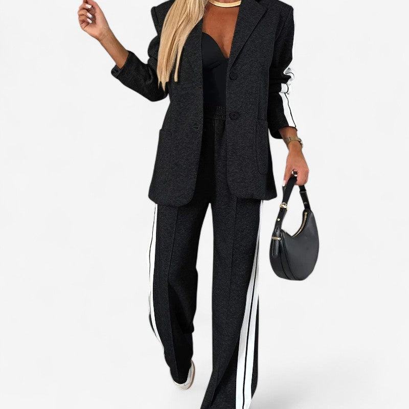Ashley – Ensemble Deux Pièces avec Blazer à Manches Longues et Pantalon à Jambe Large