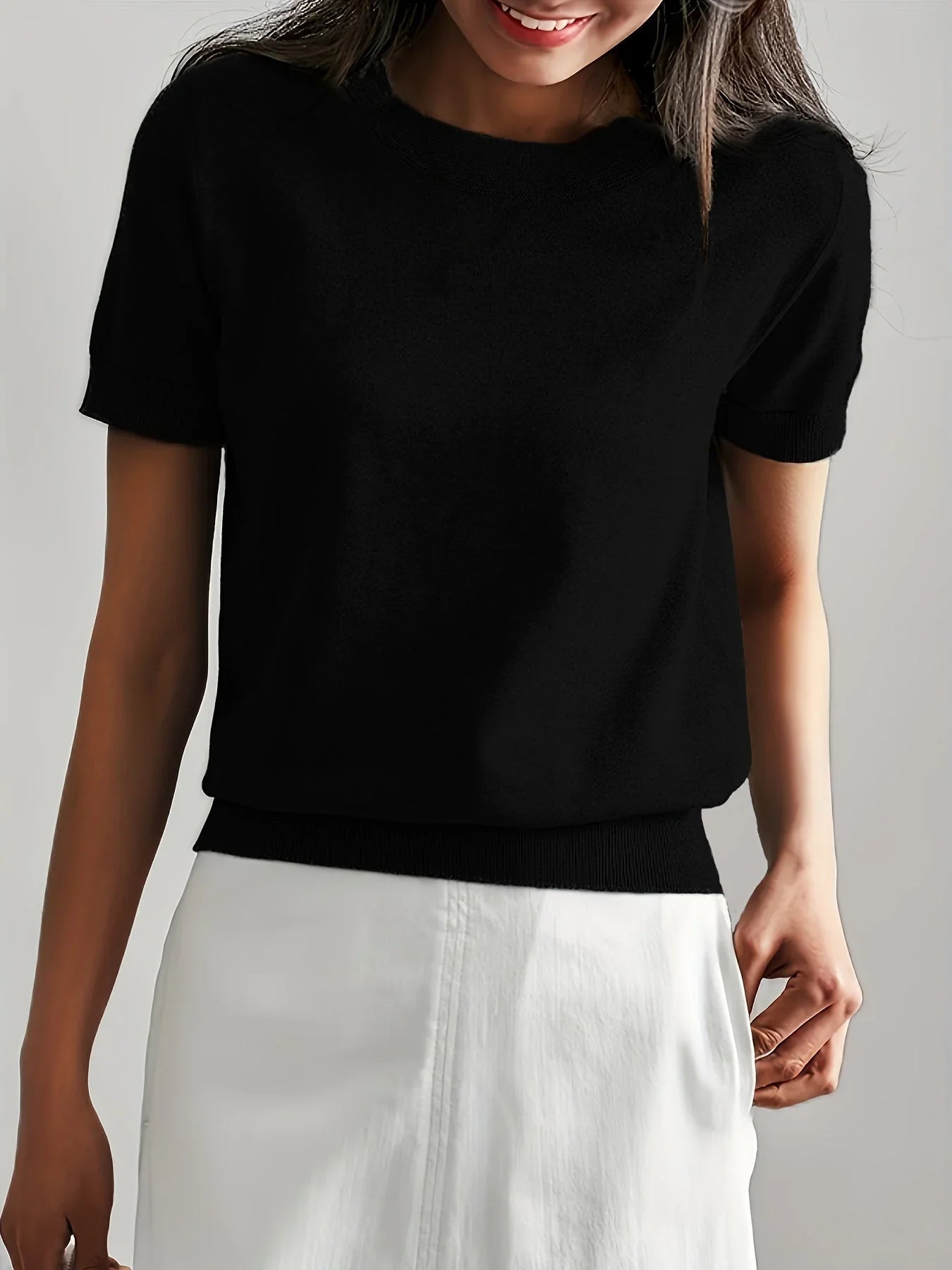 Luvora - Elegante maglione con maniche corte e scollo rotondo