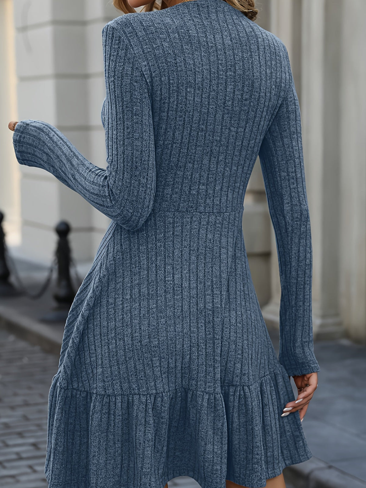 Isabella -  Moeiteloze elegantie in een zacht gebreide sweaterjurk