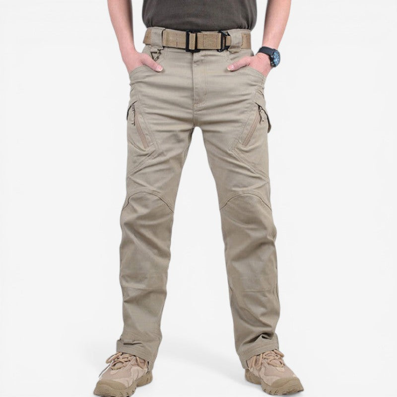 Pantalon cargo slim homme avec multiples poches