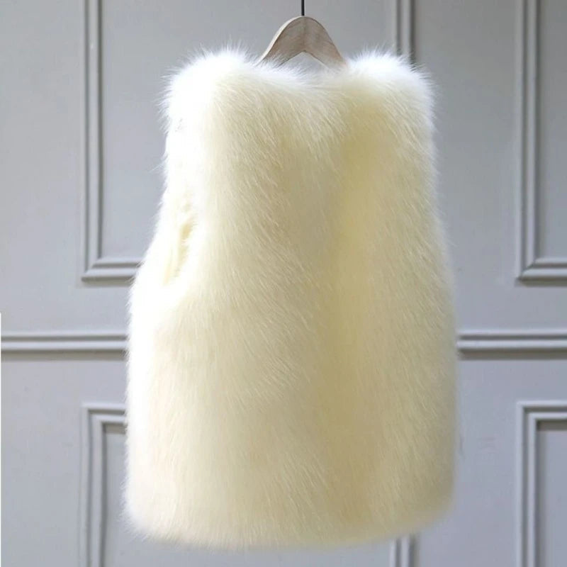 Furista - Women's Stylish Warm Vest for Cold Seasons