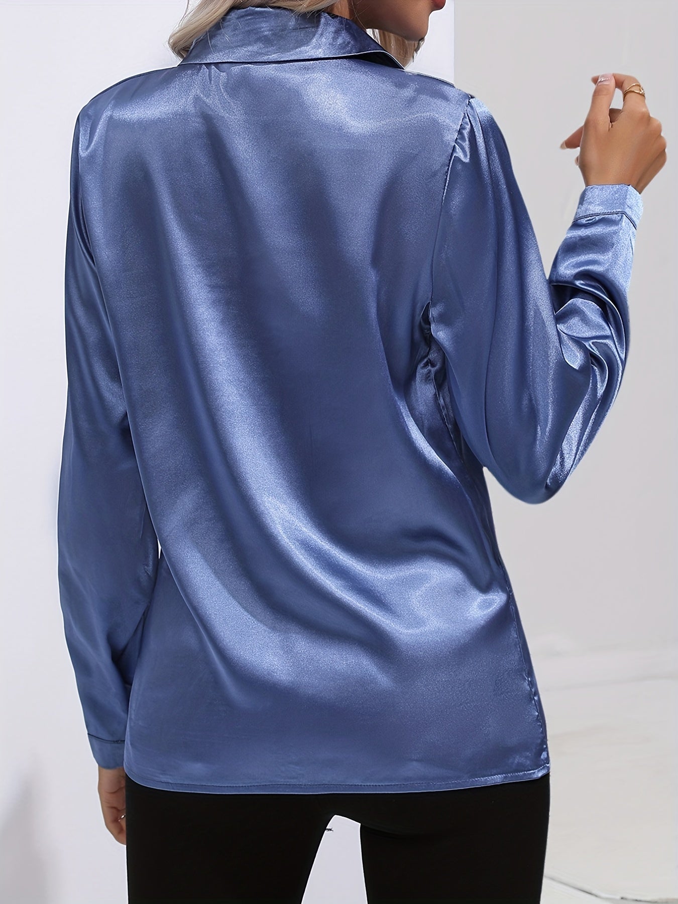 Leona - Camicetta casual in raso con lucentezza raffinata