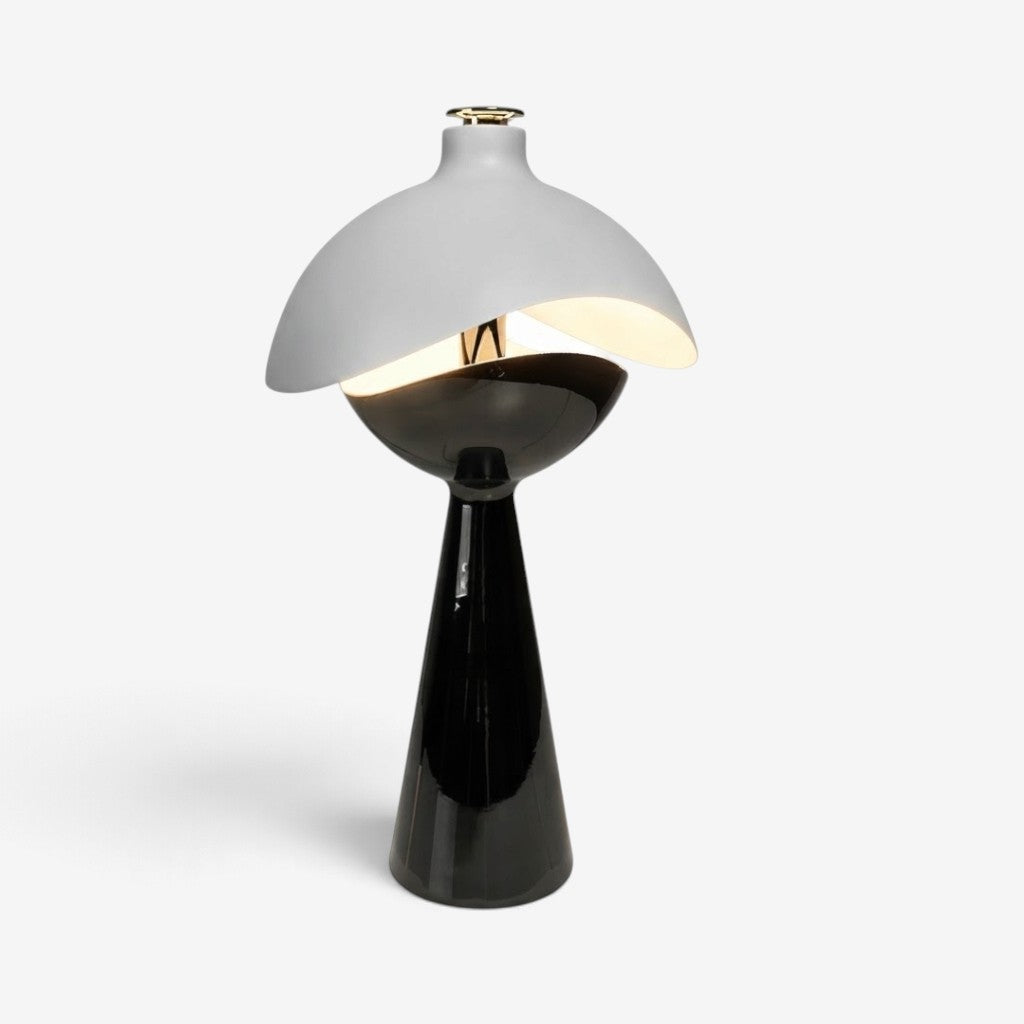 Domelux - tvarovaná stolní lampa s překrývajícími se kopulemi
