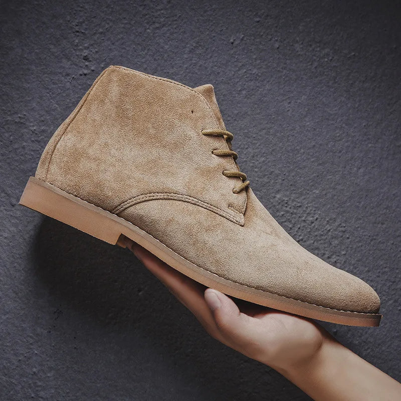 Aron - Classic boots with lace-up design