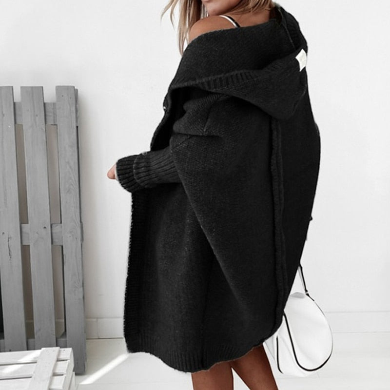Cardigan lavorato a maglia con cappuccio da donna